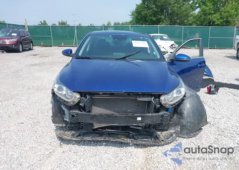 2021 Kia Forte Ex z USA, uszkodzony, nr VIN 3KPF54AD7ME406018